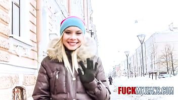Play Fucking blonde teen escort while parents are out of town