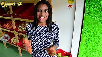 चलाएँ Mamacitaz - #luisa चॉकलेट - सेक्सी आबनूस किशोरी पोर्न कैम पर अपने पहले साहसिक कार्य पर अजनबी की सवारी करती है