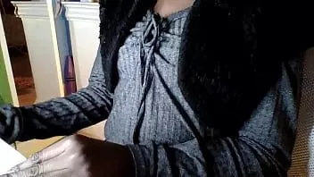 play Stiekem masturberen in mijn modellenklas!! (wordt gepakt!!)