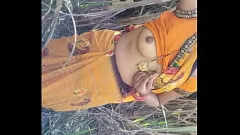 play Desi Village Bhabhi の高温多湿な屋外での出会い - インドのポルノ