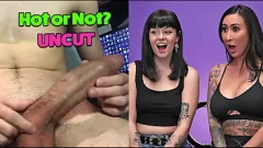 play Lily Lane se udă și sălbatică cu un penis masiv netăiat - Solo Reality Porno