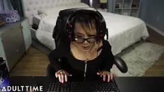 play Hata!" Gerçeklik Seks Kaseti: Minyon Asyalı Oyuncu Kız Kimberly Chi Casus Kameraya Yakalandı