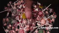play Asian Teen's Naughty Halloween Treat: gorąca cipka jedzenie i pieprzenie