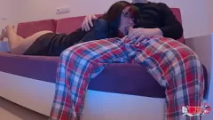 Putar Anak Tiri Tertangkap Sialan Ibu Tiri dalam Sesi Deepthroat yang Intens