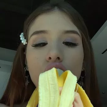 Pornstar Isabell Moon
