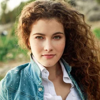 अभिनेता Heidi Romanova