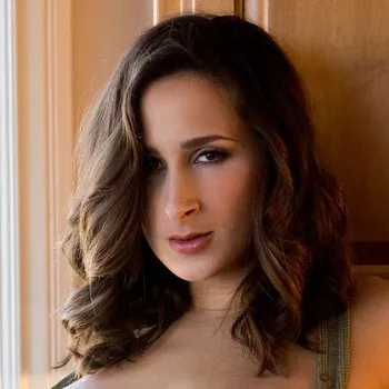 Pornostar Ashley Adams