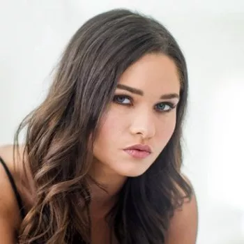 Pornostar Zoe Bloom