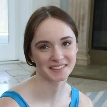 अभिनेता Hazel Moore