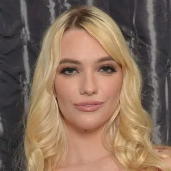 Pornstar Kenna James