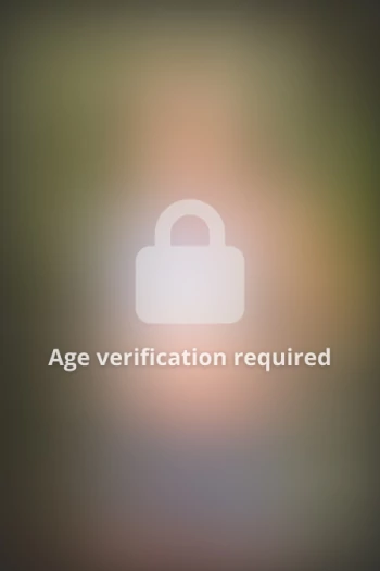 色情明星 Roxy Risingstar